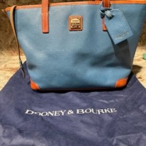 Dooney & Bourke Spring bag